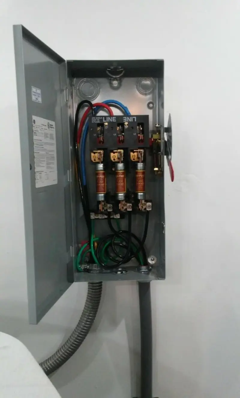 Three-phase disconnect switch installed for Electrical Wiring & Rewiring in Sugar Creek